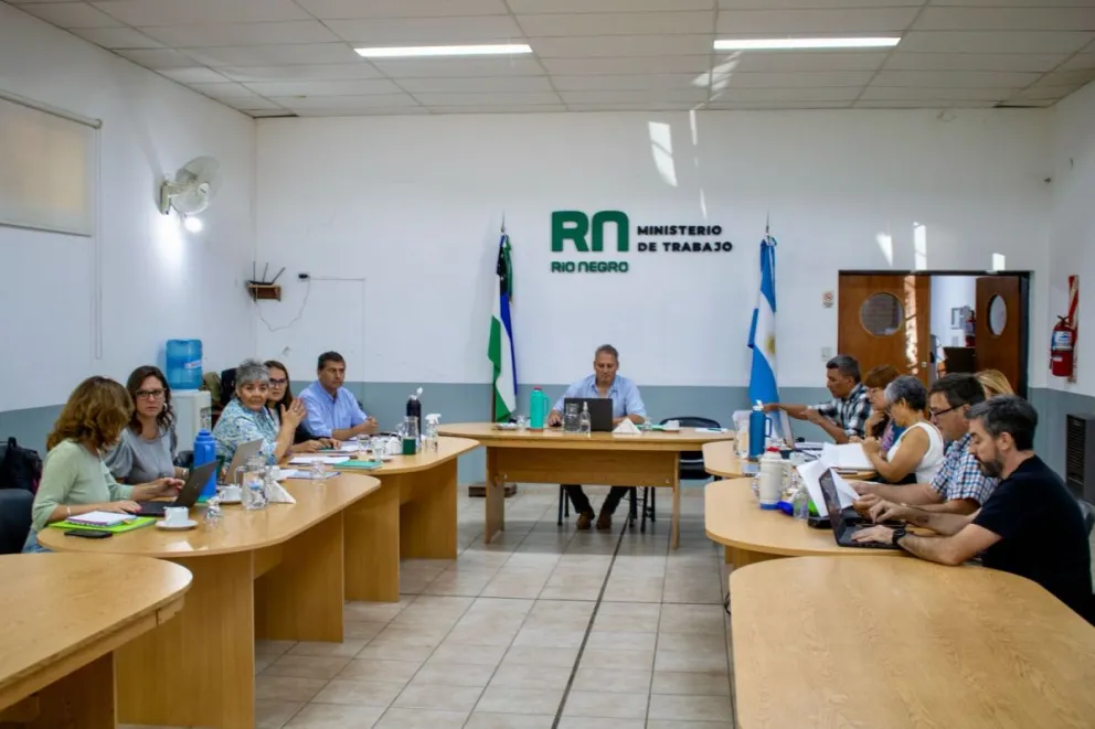 Río Negro se hará cargo de los fondos recortados por Nación a los docentes