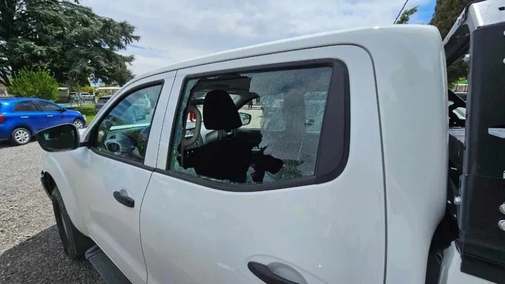 Indignación: bajó para comprar el almuerzo y le robaron la cartera de la camioneta