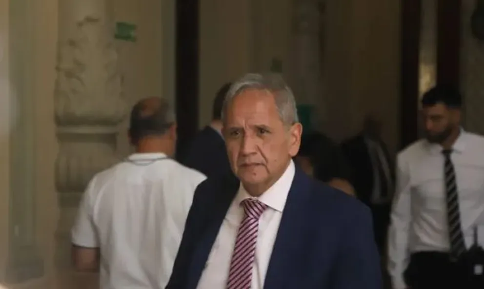 Histórico aumento salarial para los bancarios, ingreso inicial supera el millón