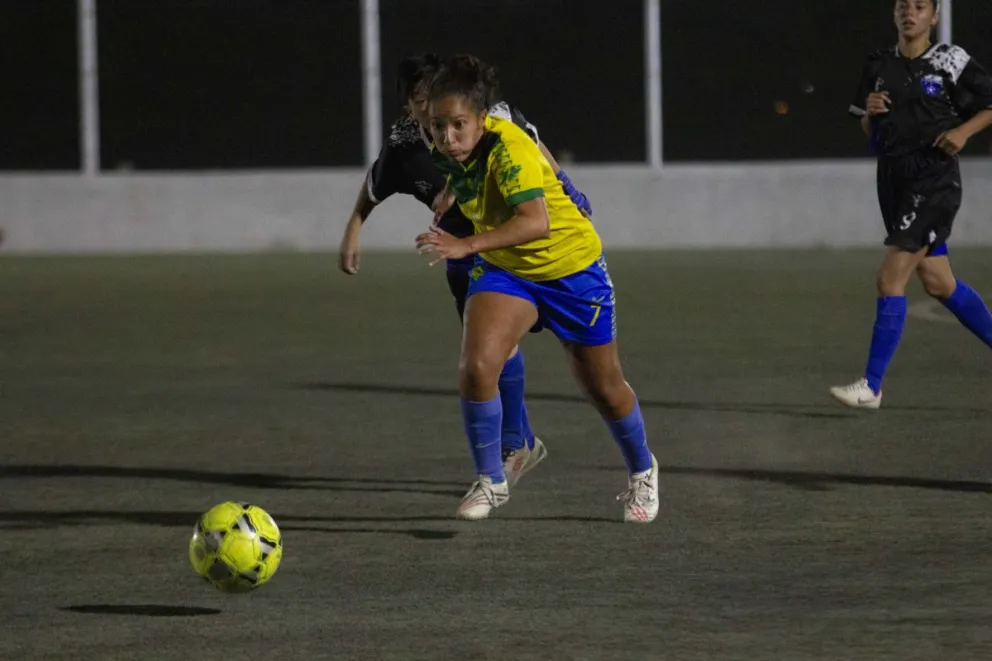 Las chicas del fútbol libre salen a escena