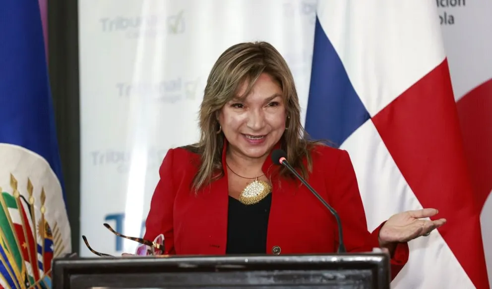 Alejandra Mora Mora contra la masculinización del poder 