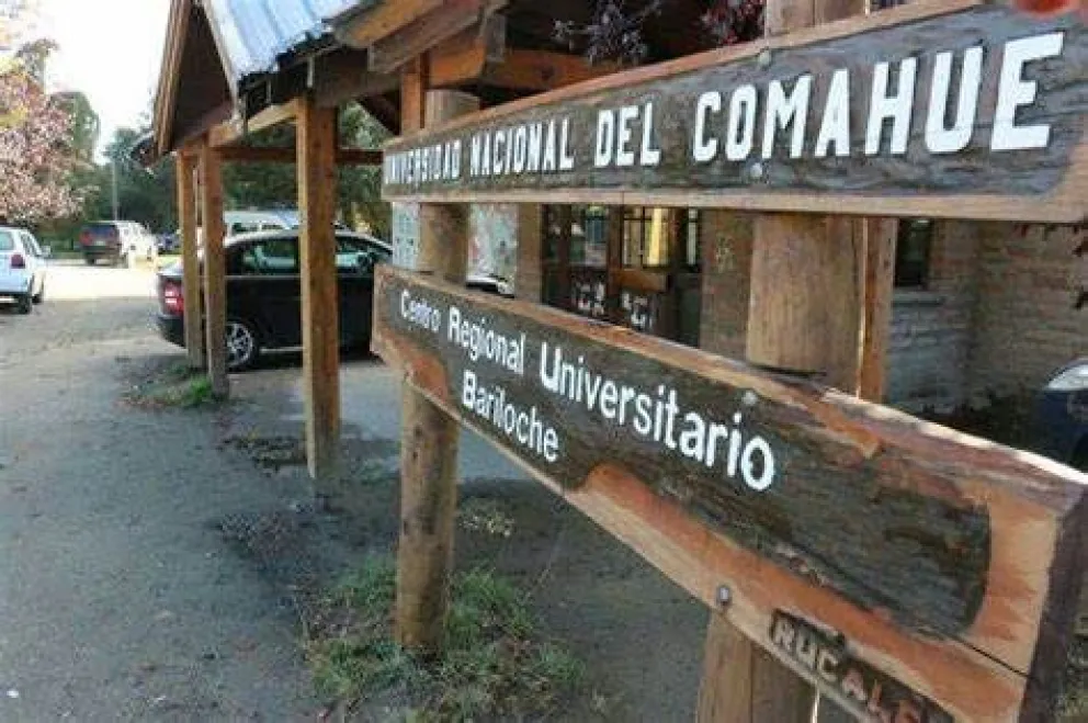 LA UNCo y la UNRN se adhieren al paro nacional de actividad universitaria