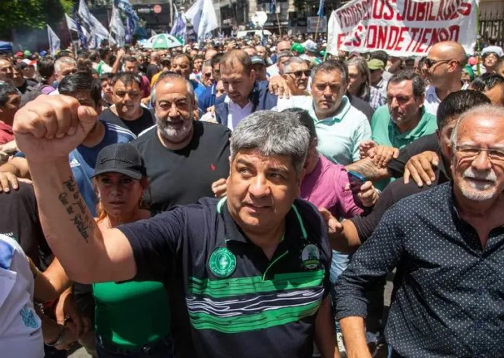 Advierten inminente paro general en rechazo a los recortes del Gobierno