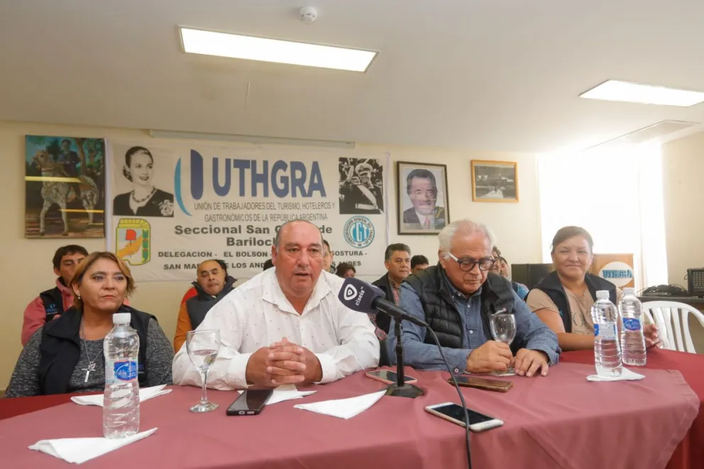 UTHGRA reclamará todos los viernes y montará “la carpa del hambre” en la Mitre