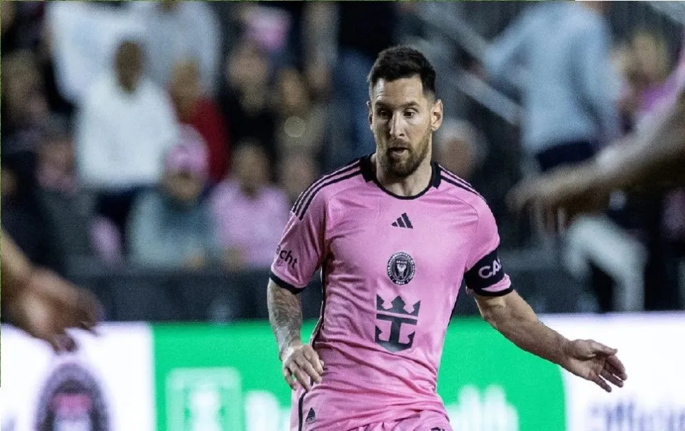 Hizo uno de “pecho”: repasá los goles de Messi y Suárez en la goleada del Inter en el “clásico del sol”