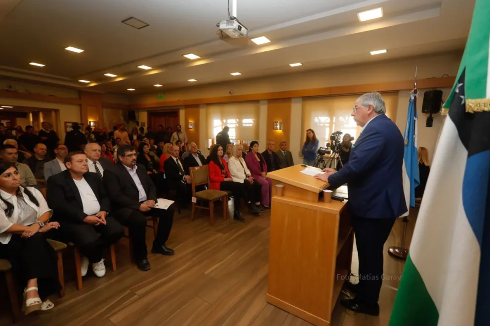 Cortés: “Conmigo se acabaron los vagos, los ladrones y los que fichan y se van a su casa”