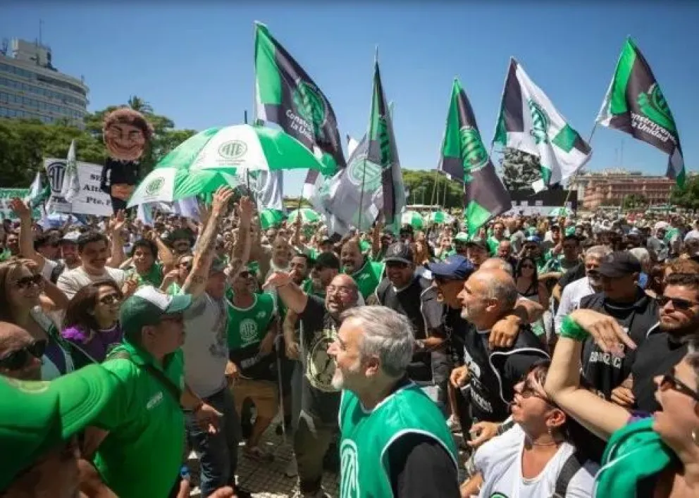 Paro de trabajadores estatales: nueva convocatoria de ATE en contra del ajuste 