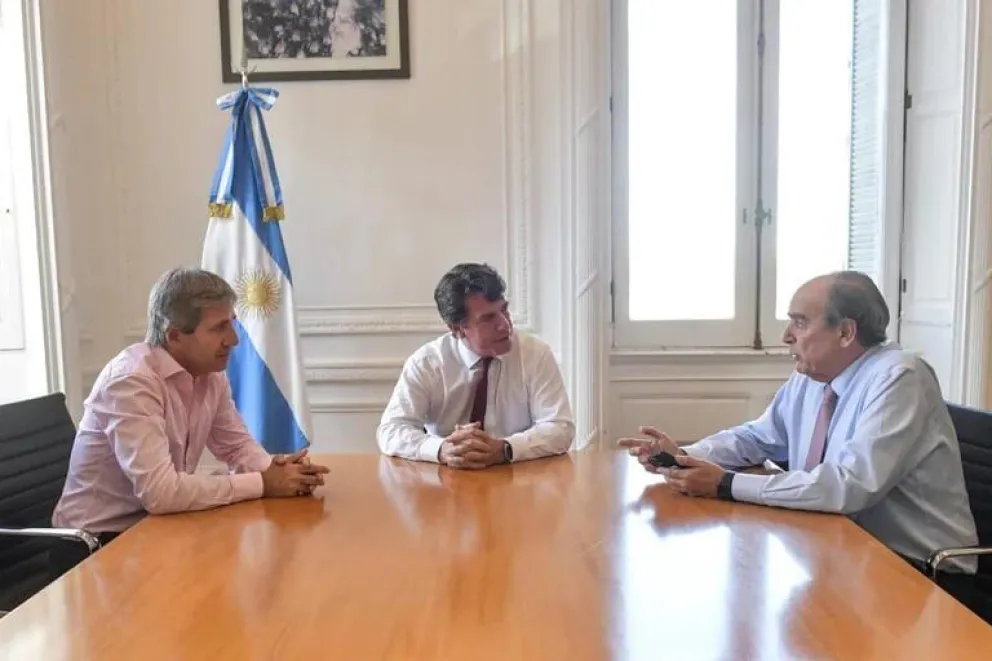 El Gobierno convocó a una reunión con los gobernadores este viernes
