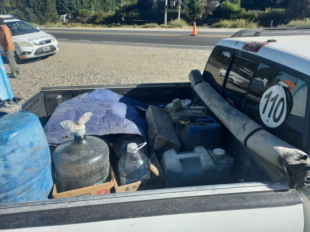 Secuestran más de 120 litros de combustible transportado irregularmente