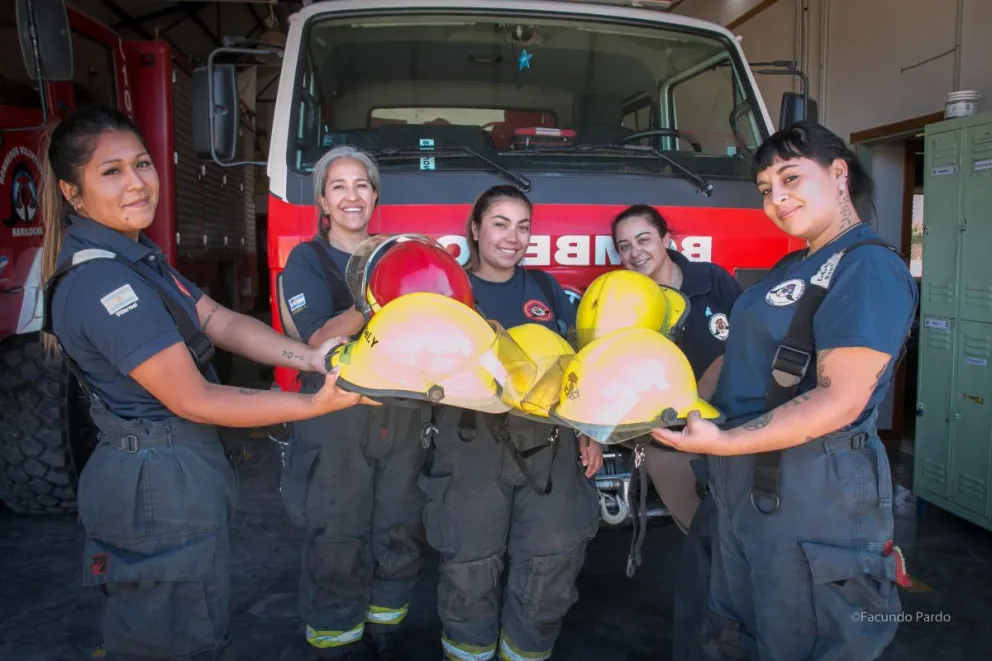 Bomberas voluntarias: darlo todo por el prójimo sin esperar nada a cambio