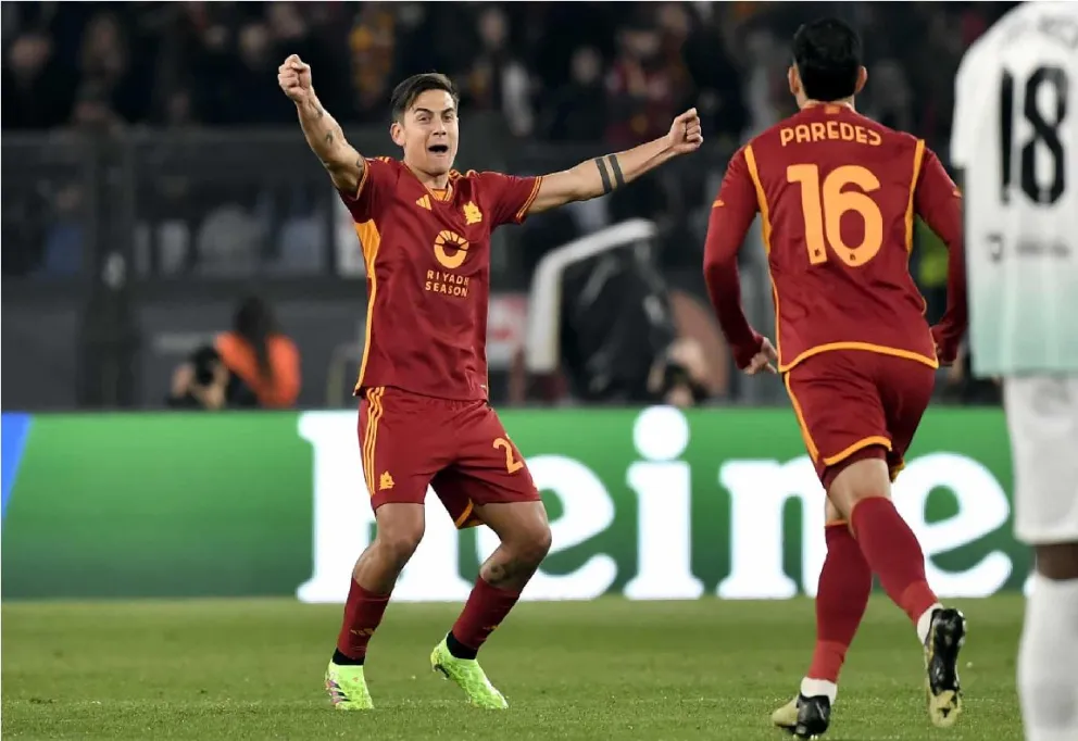 La Roma goleó a Brighton como local y se encamina a los cuartos de final