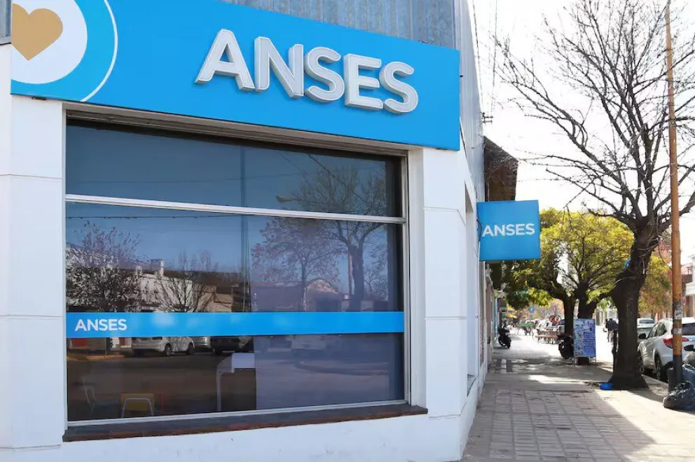 Calendario de pagos de ANSES: quiénes cobran el viernes 8