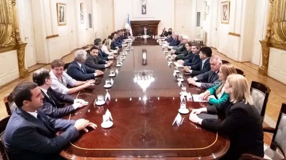 Reunión entre Gobierno y gobernadores: avances en relación a la Ley de Bases y Ganancias