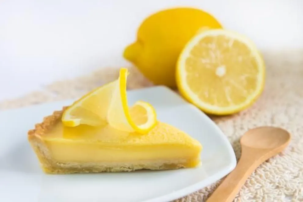 Aprende a hacer esta deliciosa tarta de limón en tan sólo 8 pasos