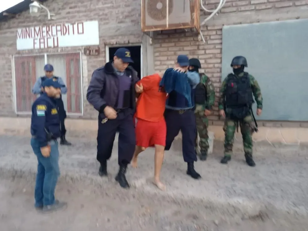 Un operativo policial desarticuló una banda de delicuentes tras un violento robo en Villa Manzano