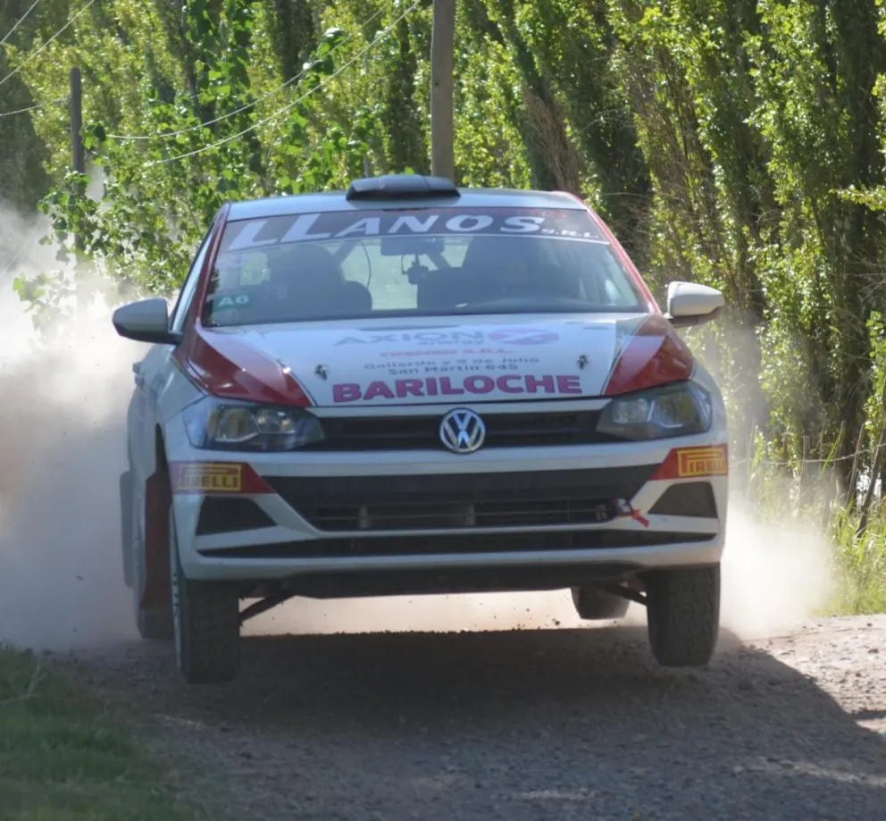 Daniel Llanos voló y se llevó la general del primer día