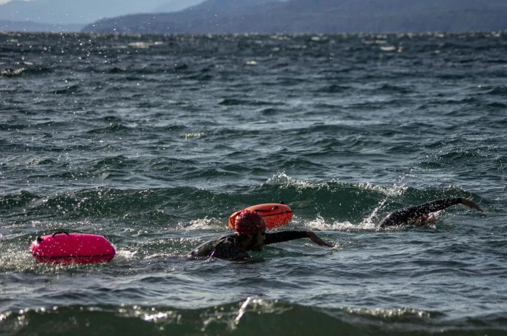Nadadores de aguas abiertas organizan una charla gratuita en Dina Huapi