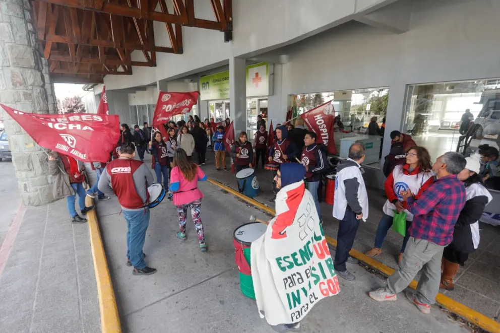 Según ATE, ya son más de 10 mil los despidos en Rio Negro e iniciaron reclamos en distintos organismos 