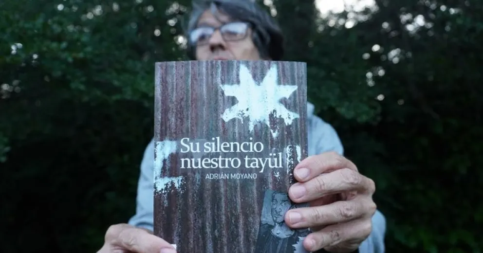 Adrián Moyano presenta “Su silencio nuestro tayül”, su nuevo libro