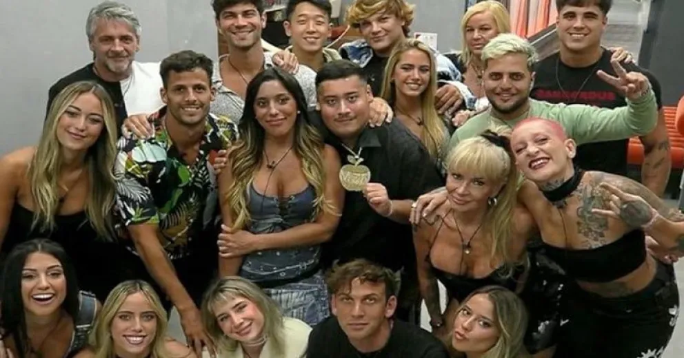 Sorpresa en Gran Hermano: Le regalaron un celular a una jugadora