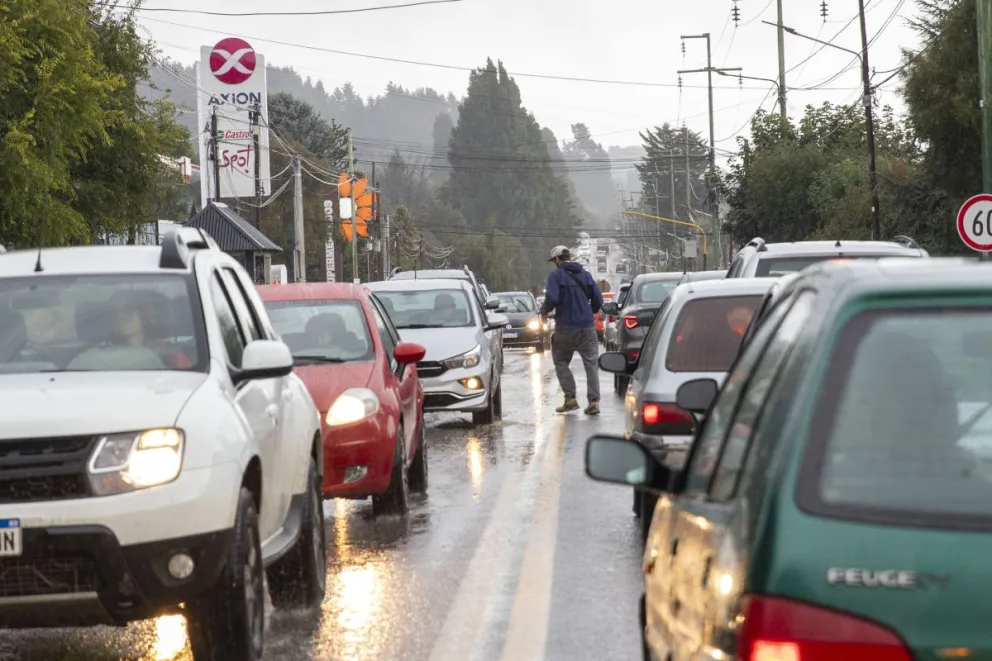Emitieron un alerta por abundante lluvia en Bariloche y nieve en alta montaña