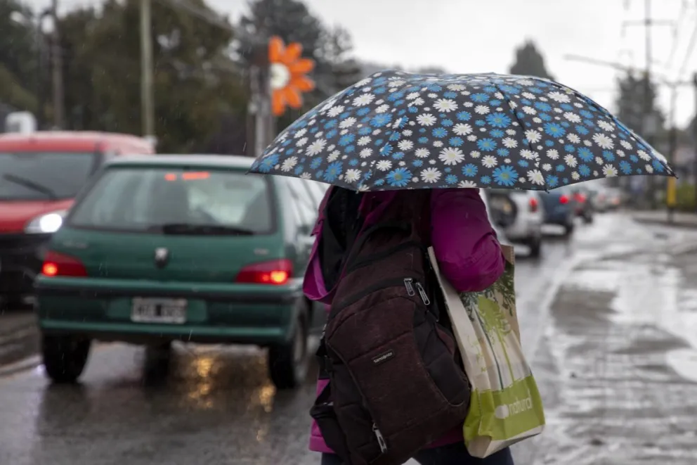 Advierten por fuertes lluvias, vientos y alguna nevada en zonas altas de Bariloche