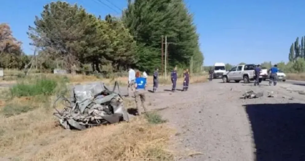 Choque frontal fatal camino a Añelo
