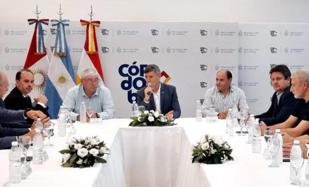 Walter Cortés estuvo presente en "La Noche de Intendentes" en Córdoba 