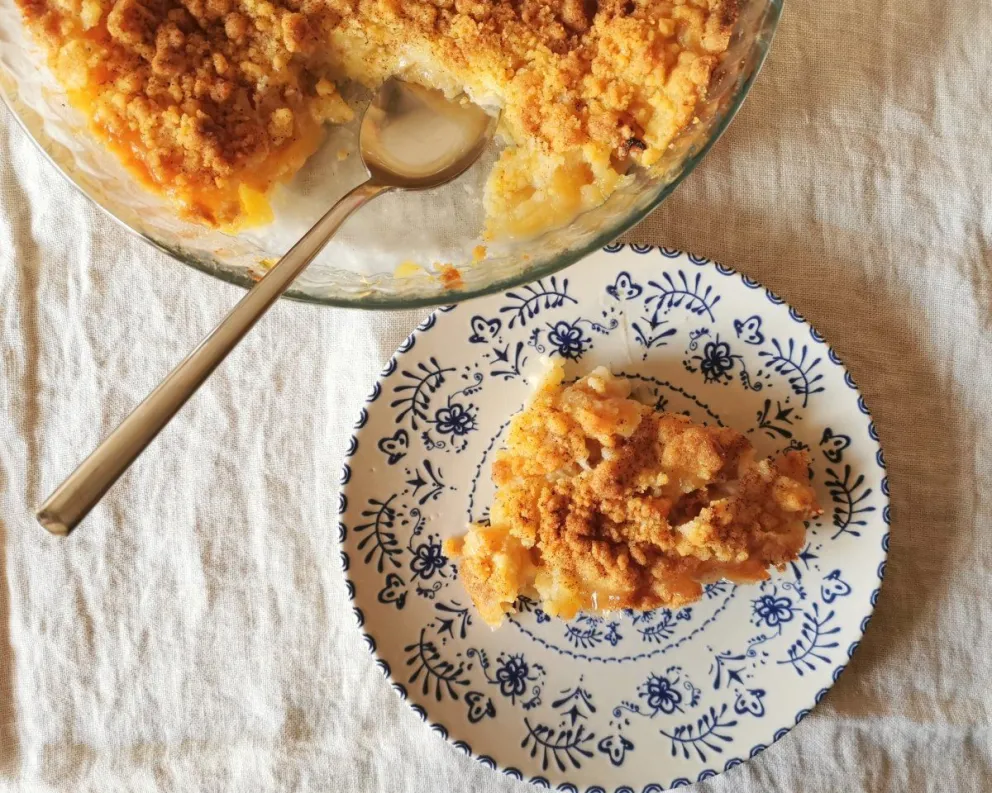 Una receta imperdible: crumble de manzanas en 4 pasos 