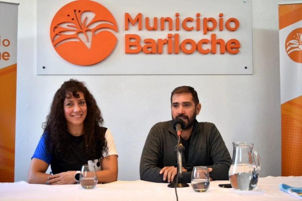 El municipio reconoció a Roxana Pescader por sus logros en el Mundial de Natación 