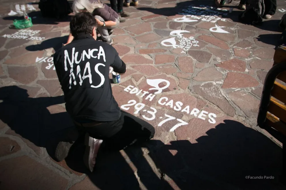 Pintada de pañuelos en el Centro Cívico