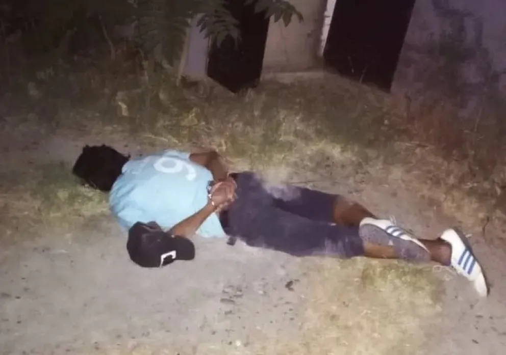 Los atraparon tras intentó de robo en una vivienda, el dueño los amedrentó