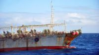 Operativo en Altamar: detienen a un buque chino por la pesca ilegal en aguas argentinas