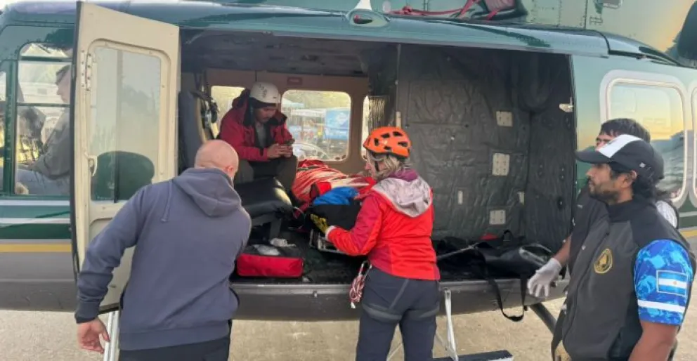 Guardaparques del Parque Nacional Nahuel Huapi rescataron a tres personas en operativos de evacuación