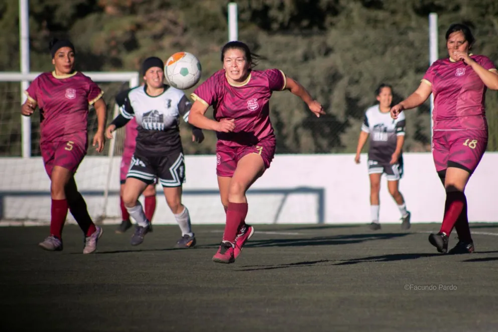 El femenino de ADeFuL sale a la cancha