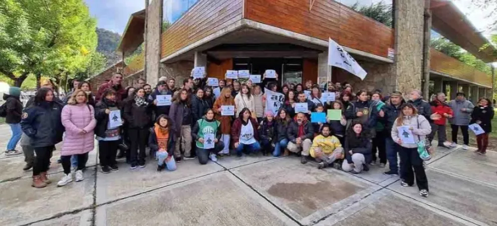 Pidieron por la reincorporación de los agentes despedidos en el Parque Nacional Lanín