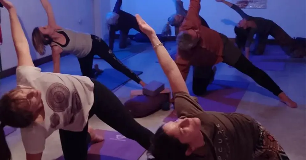 Invitan a la comunidad a la clase de Yoga por Nuestro Hospital