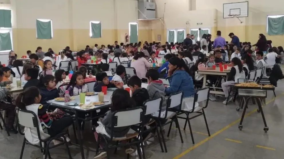 Servicios de alimentación alcanzan a todos los estudiantes de Río Negro