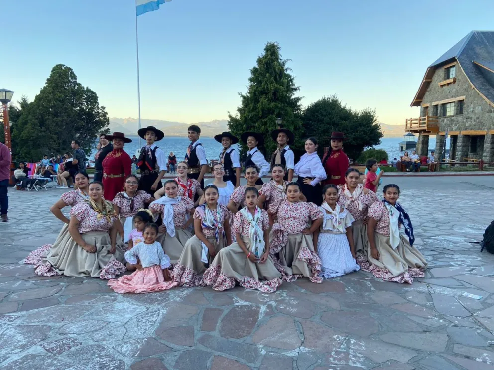 El Redomón invita a una peña proviaje de los jóvenes a Cosquín