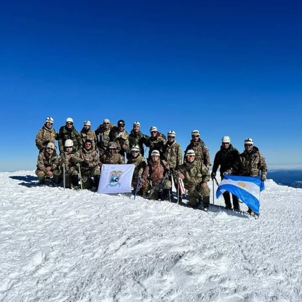 Integrantes del Regimiento de Infantería de Montaña 26 ascendieron al Lanín