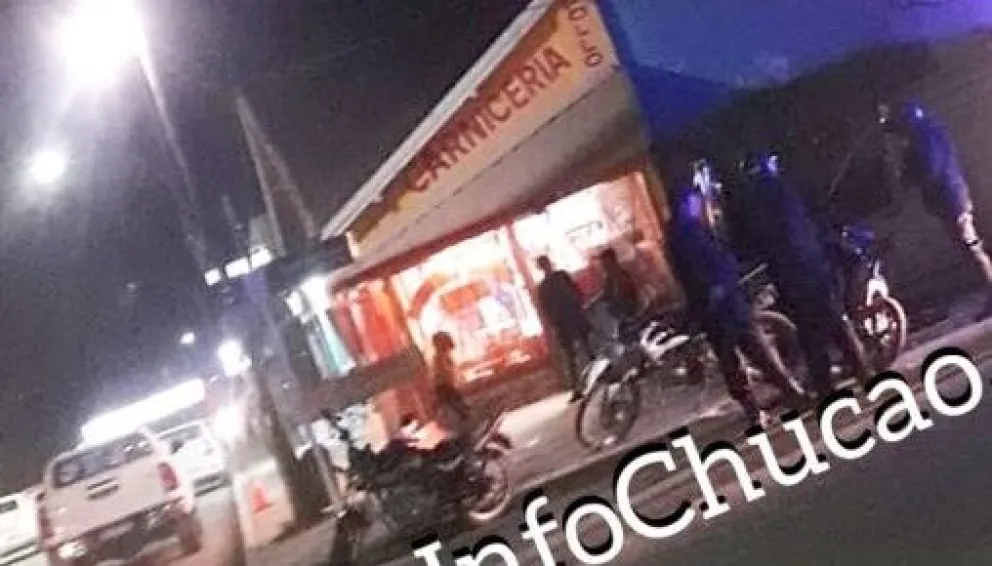 Capturan a dos delincuentes tras persecución policial en pleno centro