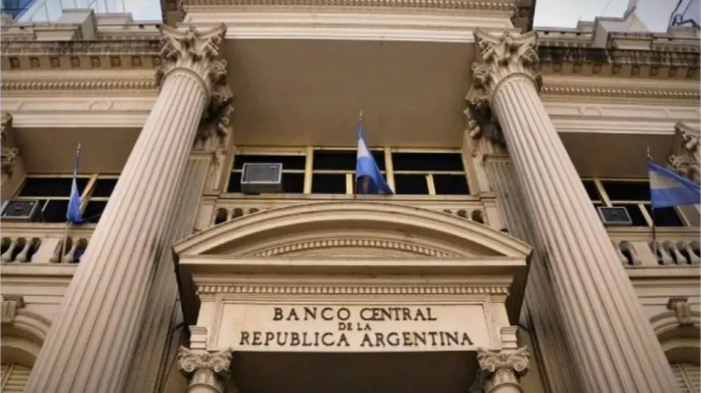 BCRA reduce tasa de interés al 70% en busca de estabilidad
