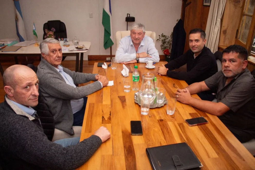 Bariloche y Dina Huapi comienzan a trabajar en diferentes temáticas en pos de la región