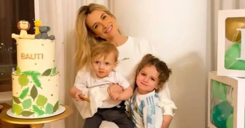 El álbum de fotos de las vacaciones de Camila Homs en el Caribe con sus hijos