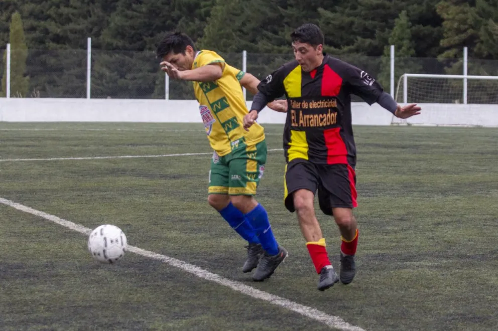 Veteranos y sénior del fútbol libre juegan otra fecha