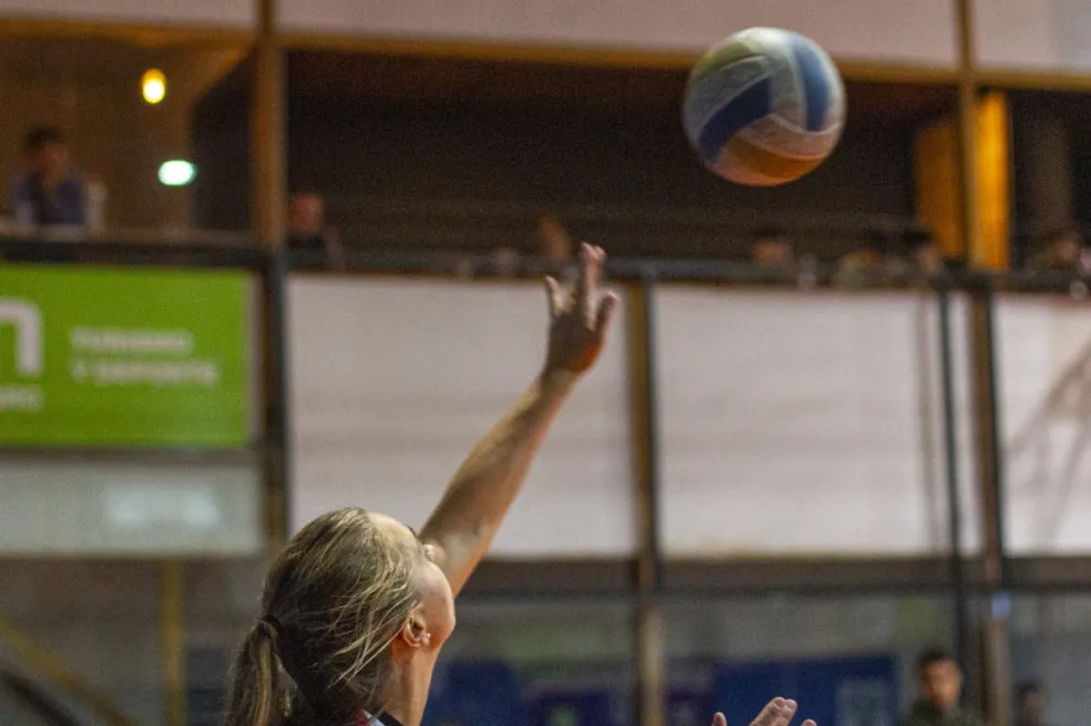 Las mayores protagonizan el domingo de la Liga de Vóley
