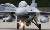 Nación firma un contrato millonario con Dinamarca y Estados Unidos al adquirir aviones de guerra F-16