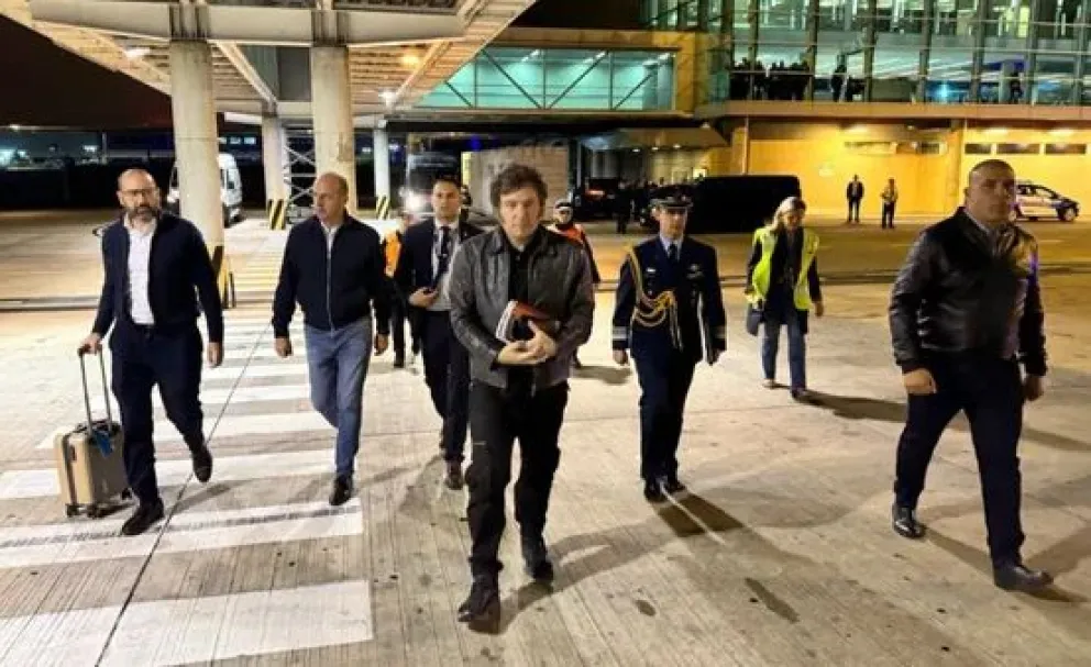 Milei adopta nuevas medidas de seguridad: ya no usará vuelos comerciales 