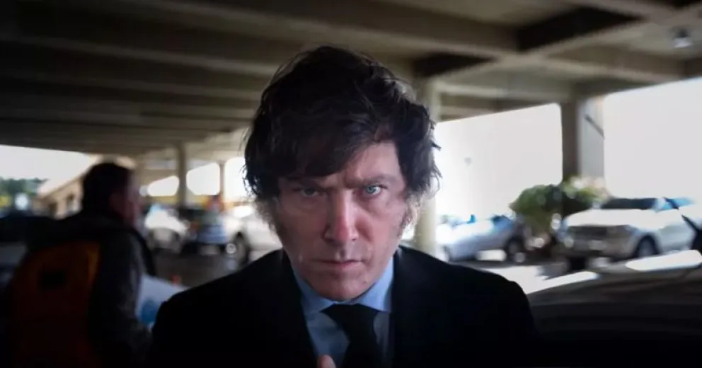 Milei llega hoy a Bariloche en avión presidencial: polémica por su visita a la ciudad