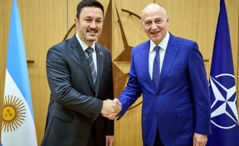 Argentina solicita ser "socio global" de la OTAN en medio de conflictos internacionales